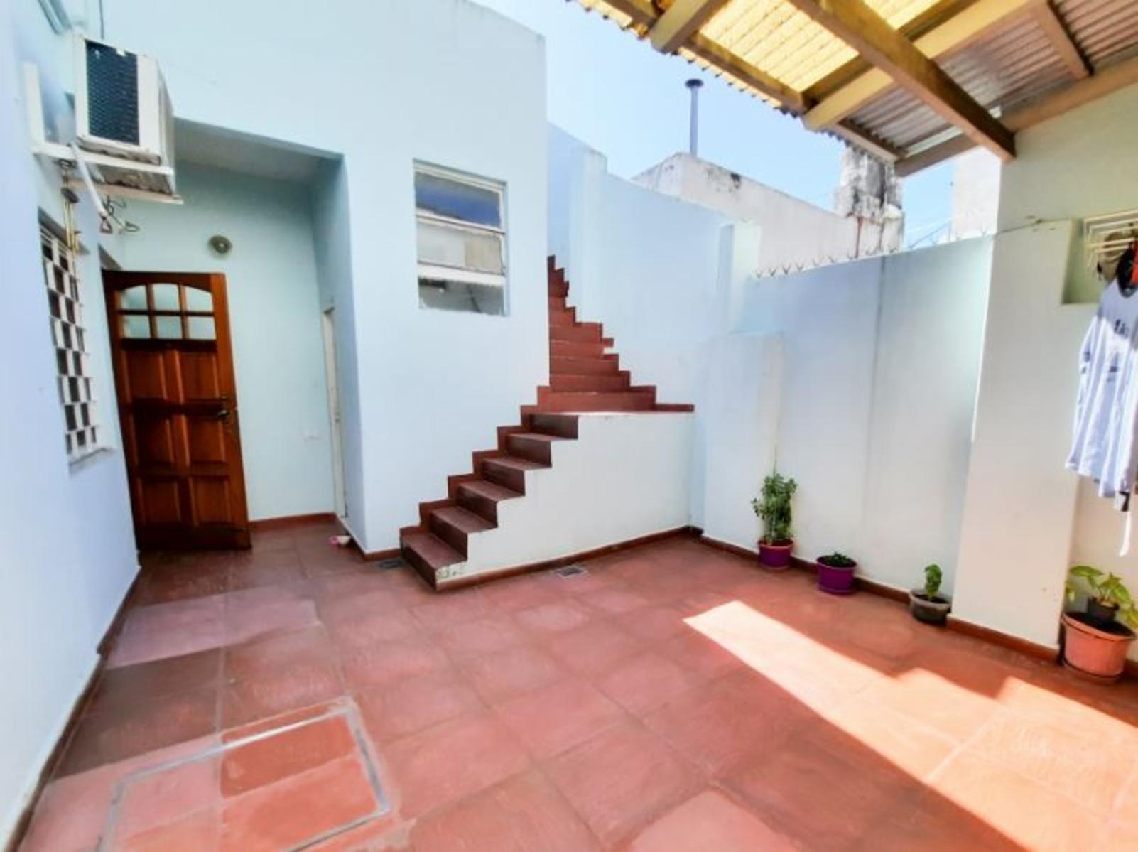 Newton 1300 · Morón — foto 16
