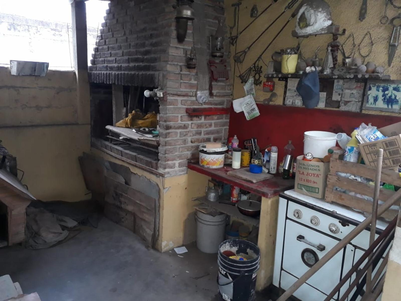 Saenz Peña 1537 · Almirante Brown — foto 5