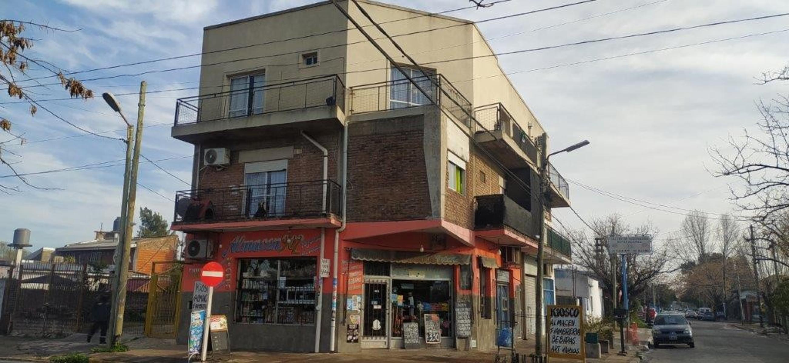 PEDRO PRAVAZ 914 · Esteban Echeverría — foto 4