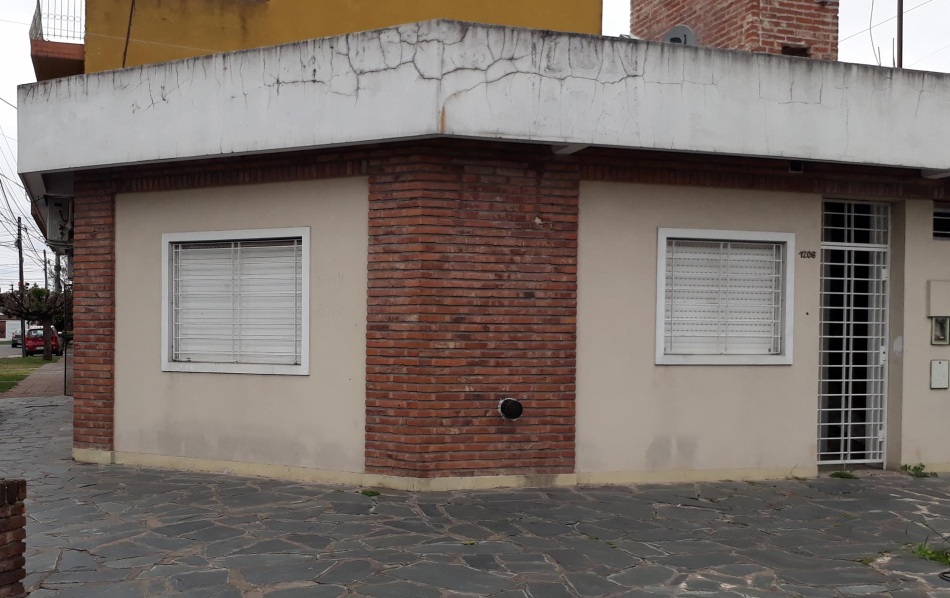 Horacio Julián 1200 · Morón — foto 4