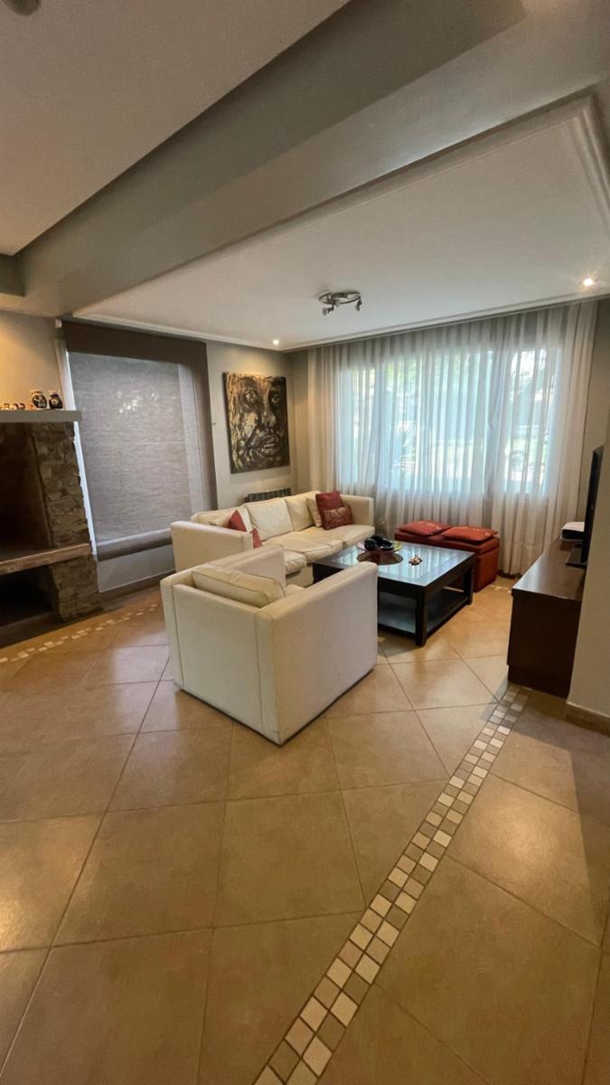 EN VENTA CASA DE TRES DORMITORIOS EN NUEVO COUNTRY DEL GOLF · Yerba Buena — foto 3