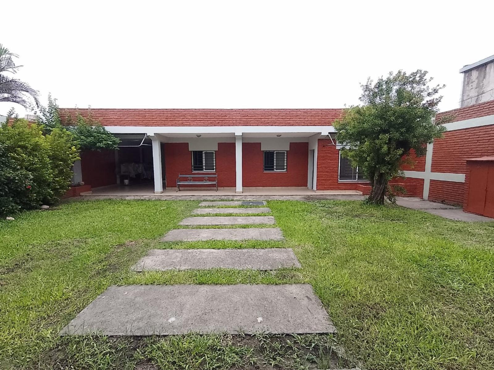 2 LOCALES + CASA + 2 DPTOS