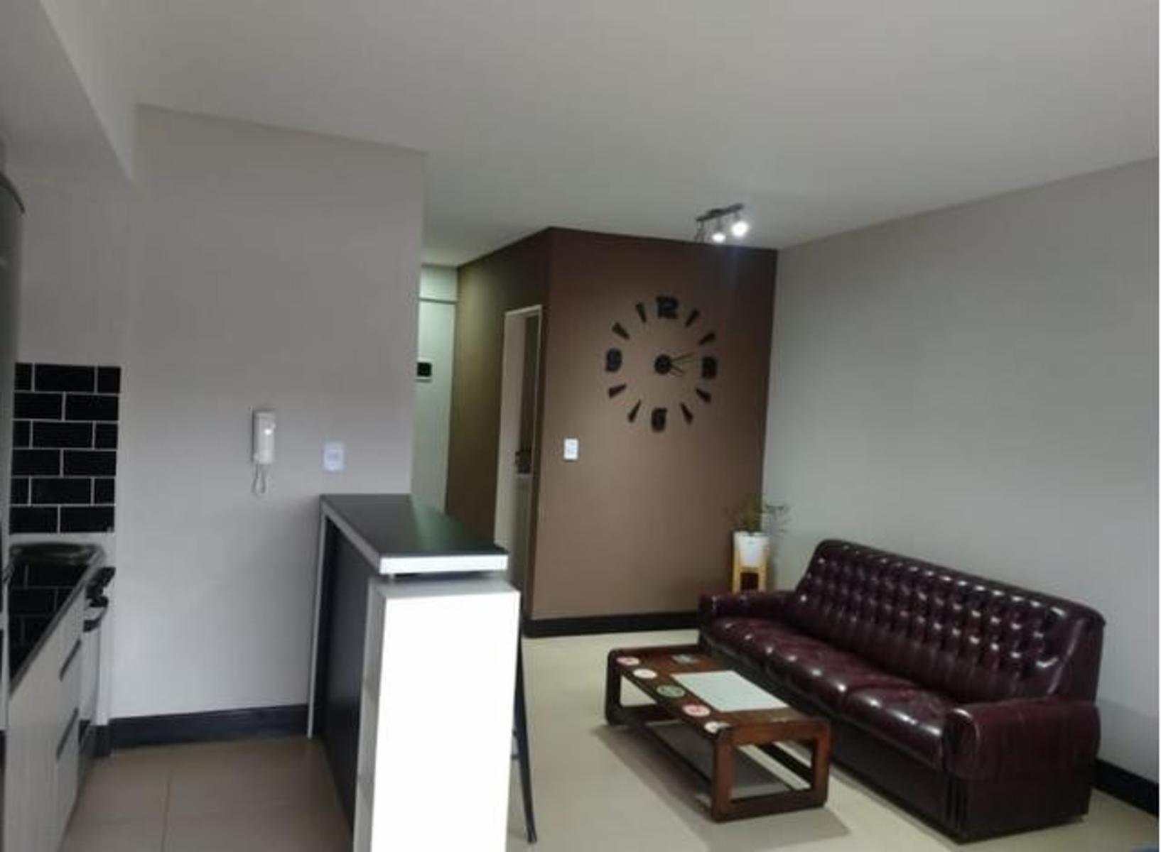Pte Peron 2100 · Morón — foto 6