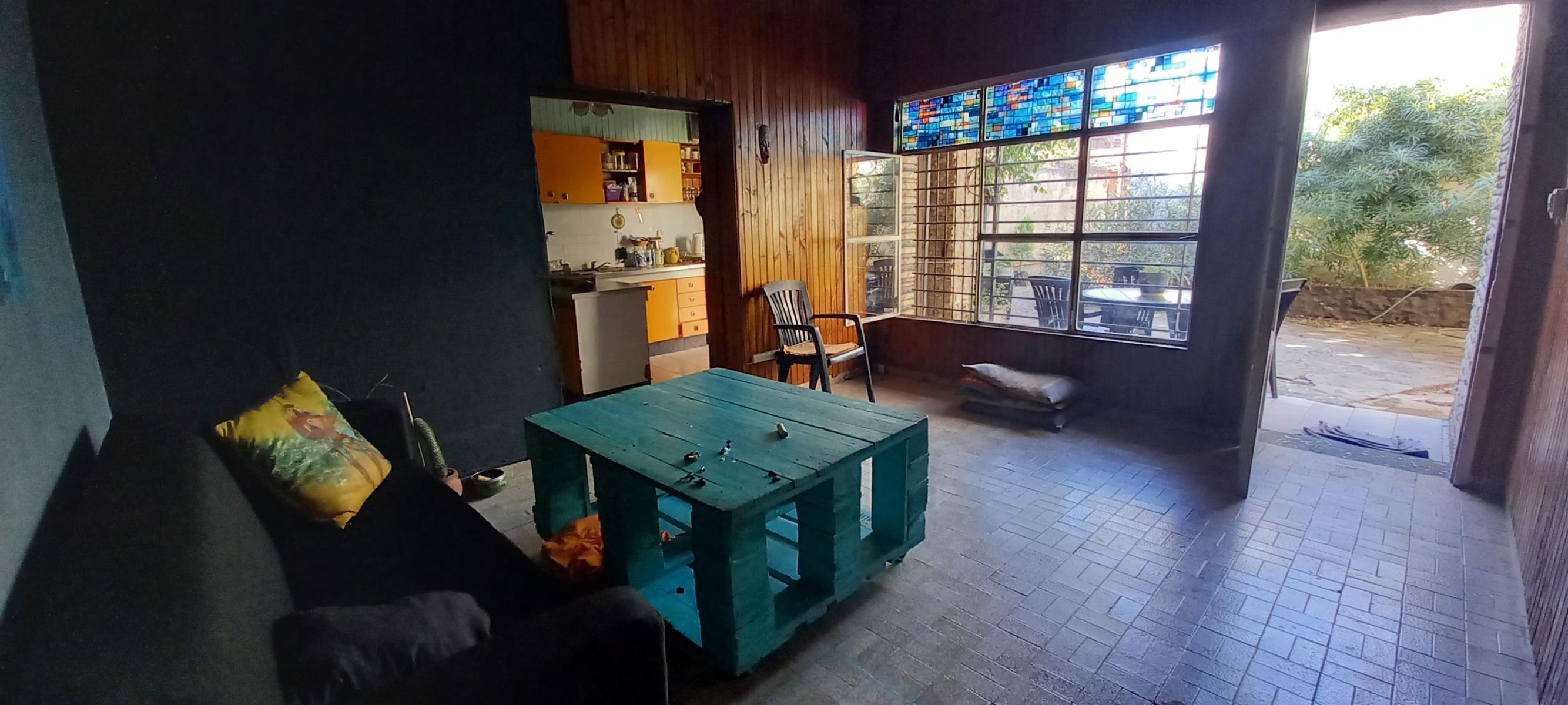 Casa de 4 ambientes con 2 locales - Villa Ballester
