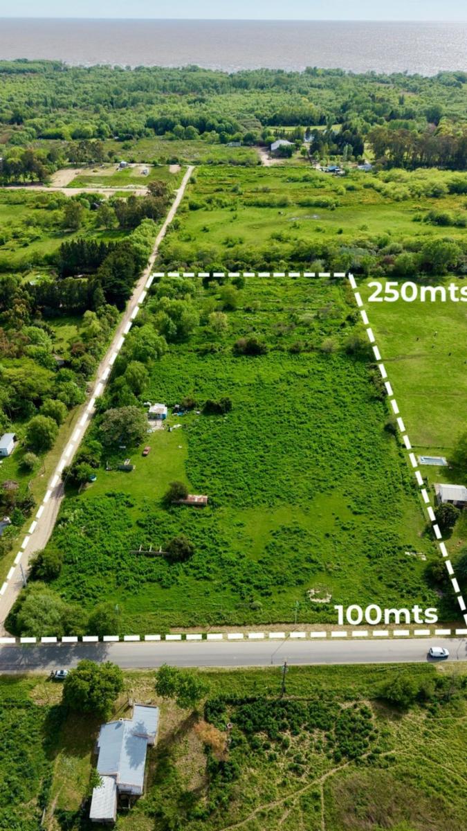 Terreno en venta. Los Talas. Montevideo y 77