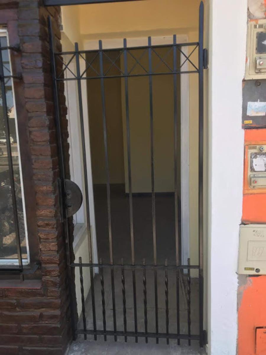 HIPOLITO YRIGOYEN 9615 · Lomas De Zamora — foto 5