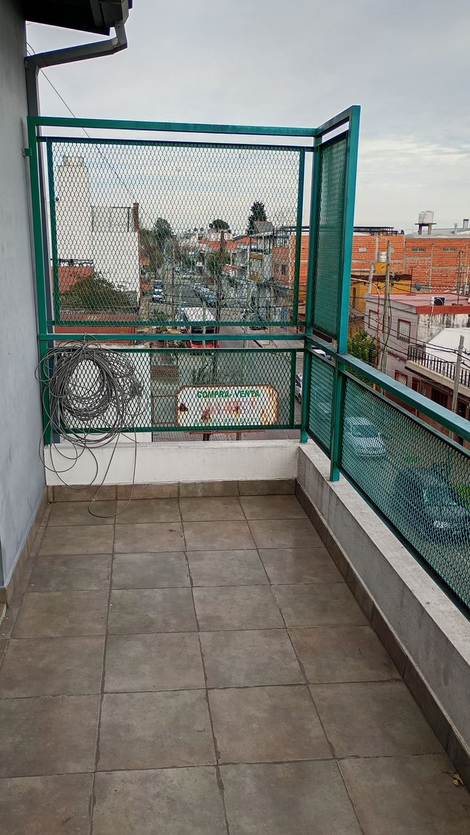 Merlo 48 2º Piso Depto 5 · La Matanza — foto 9