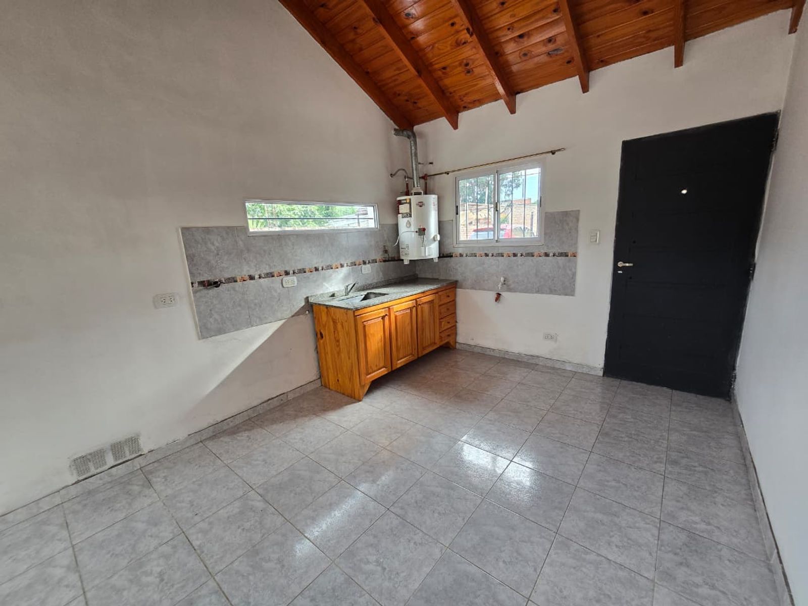 ISLA TRINIDAD 656 · Esteban Echeverría — foto 4