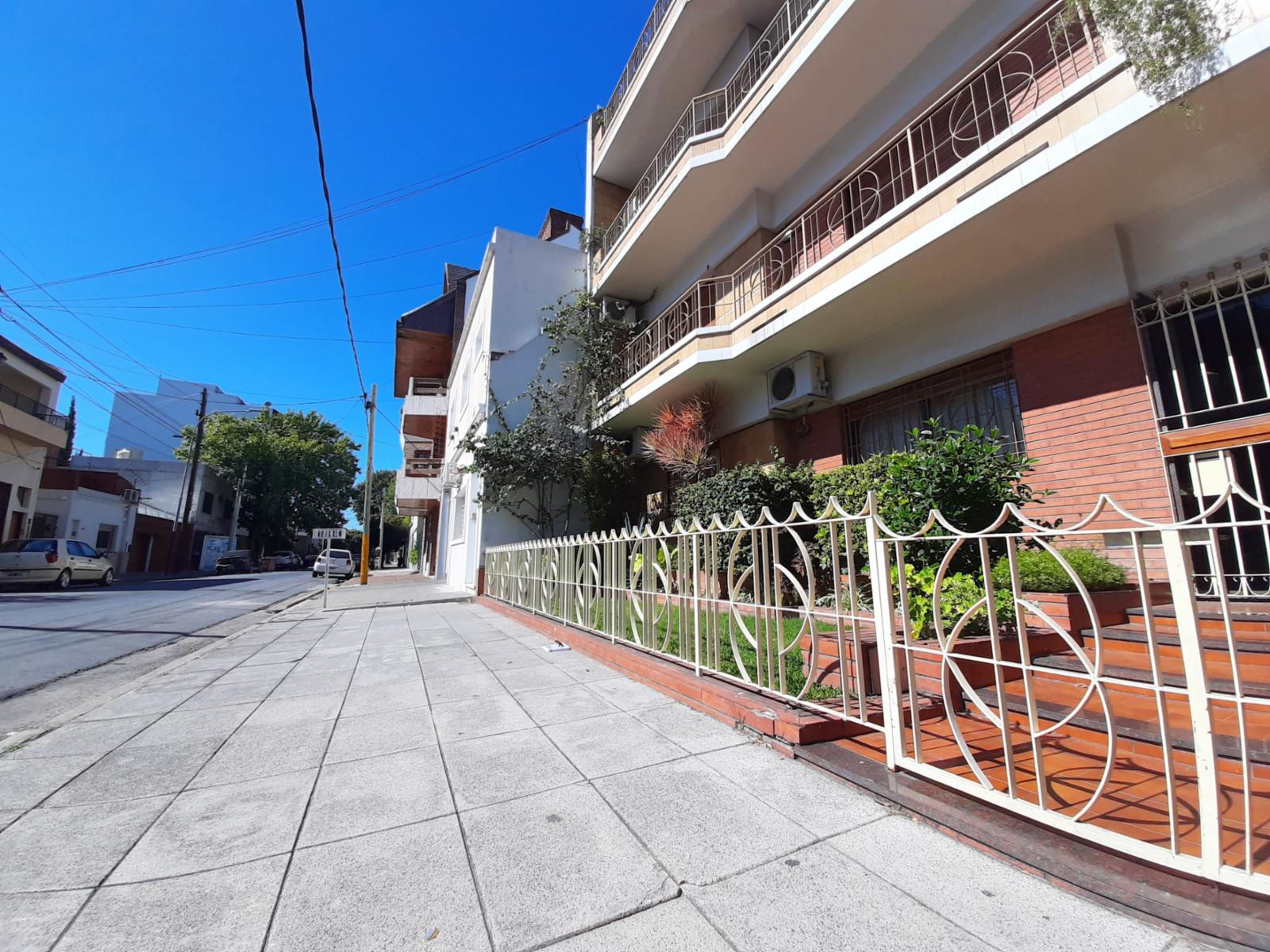 SENADOR PALLARES 2590 · Lanús — foto 6