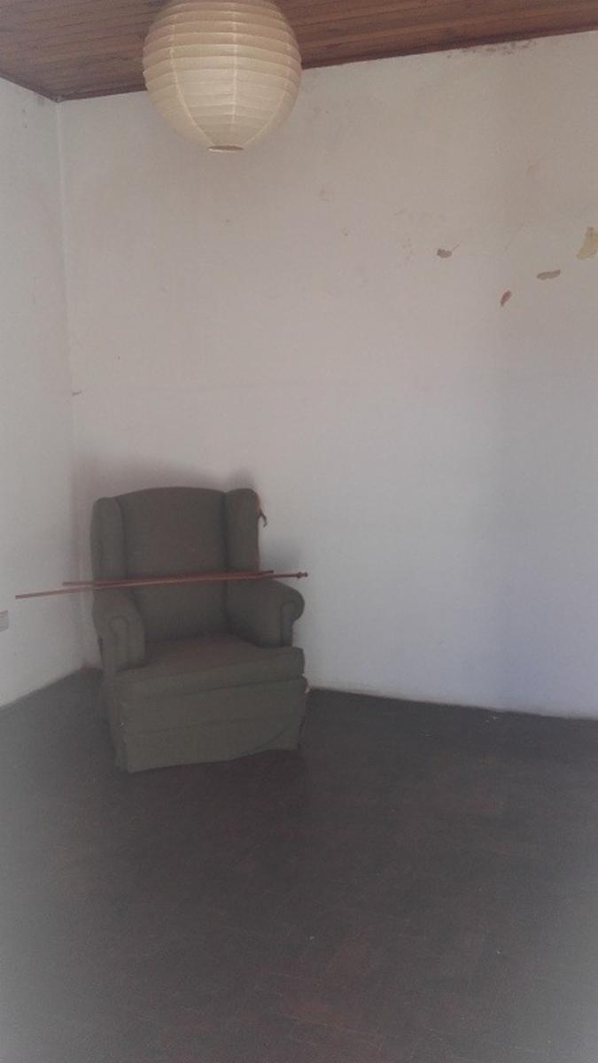 Espora 3431 · Almirante Brown — foto 3