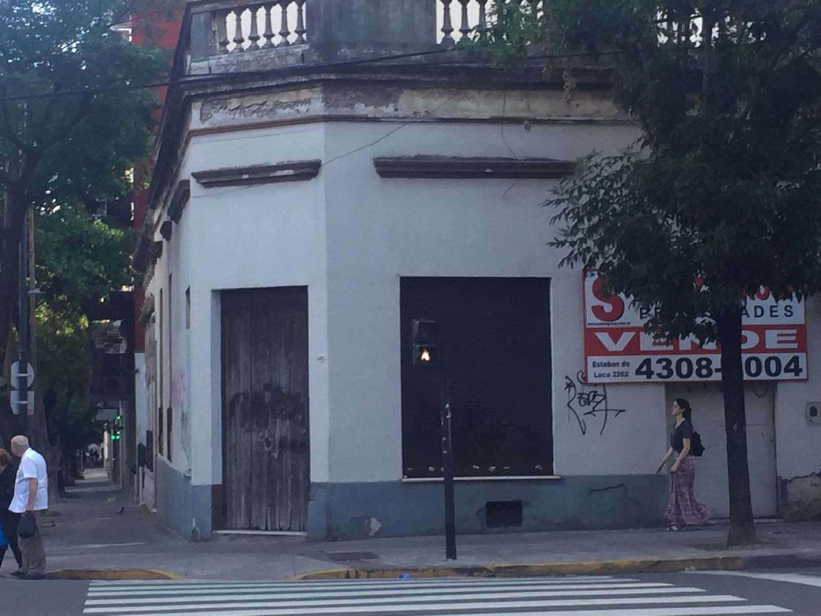 VENTA LOTE en esquina 149m2 totales