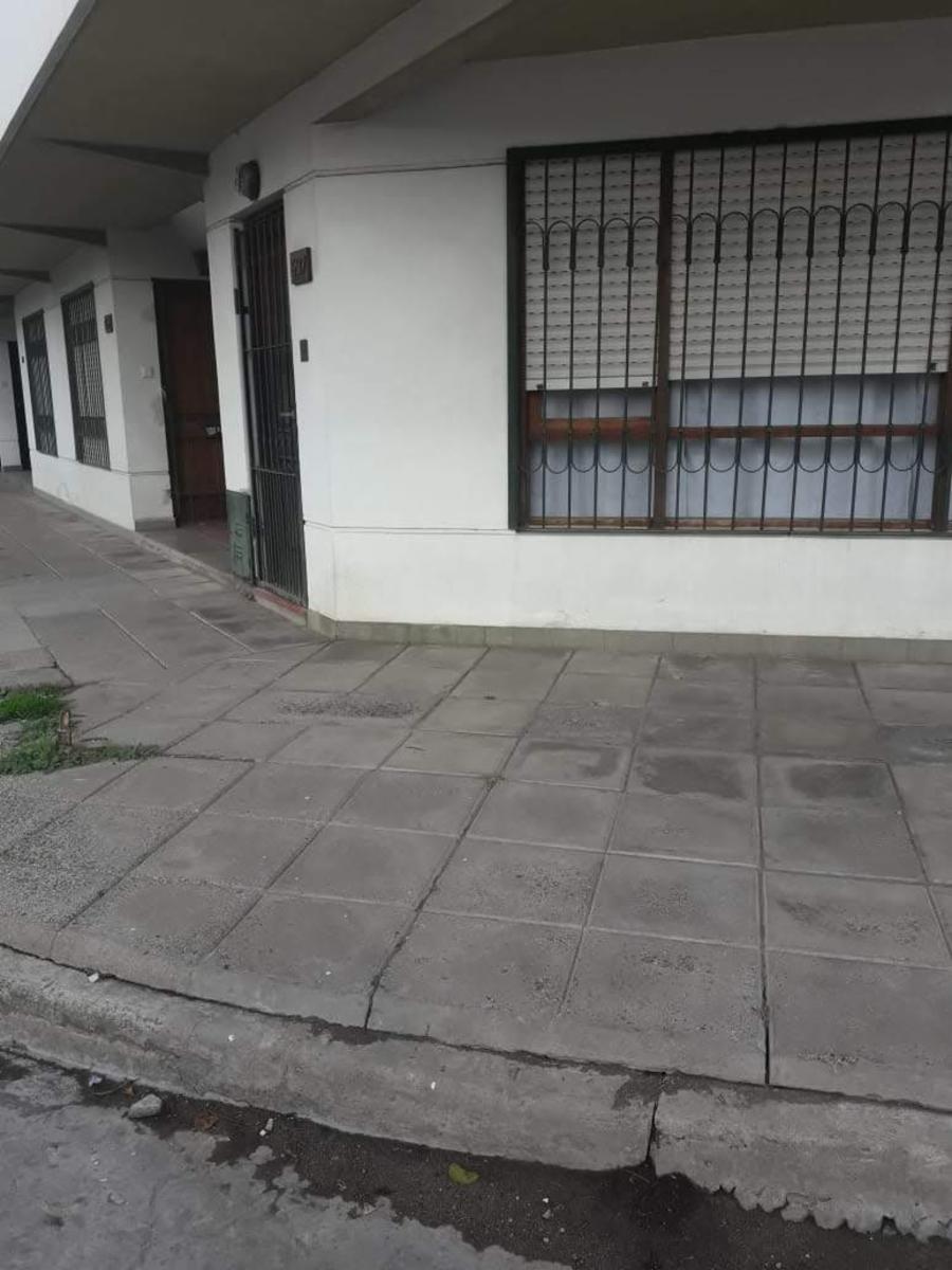 Calle 71 y 20 · Necochea — foto 3