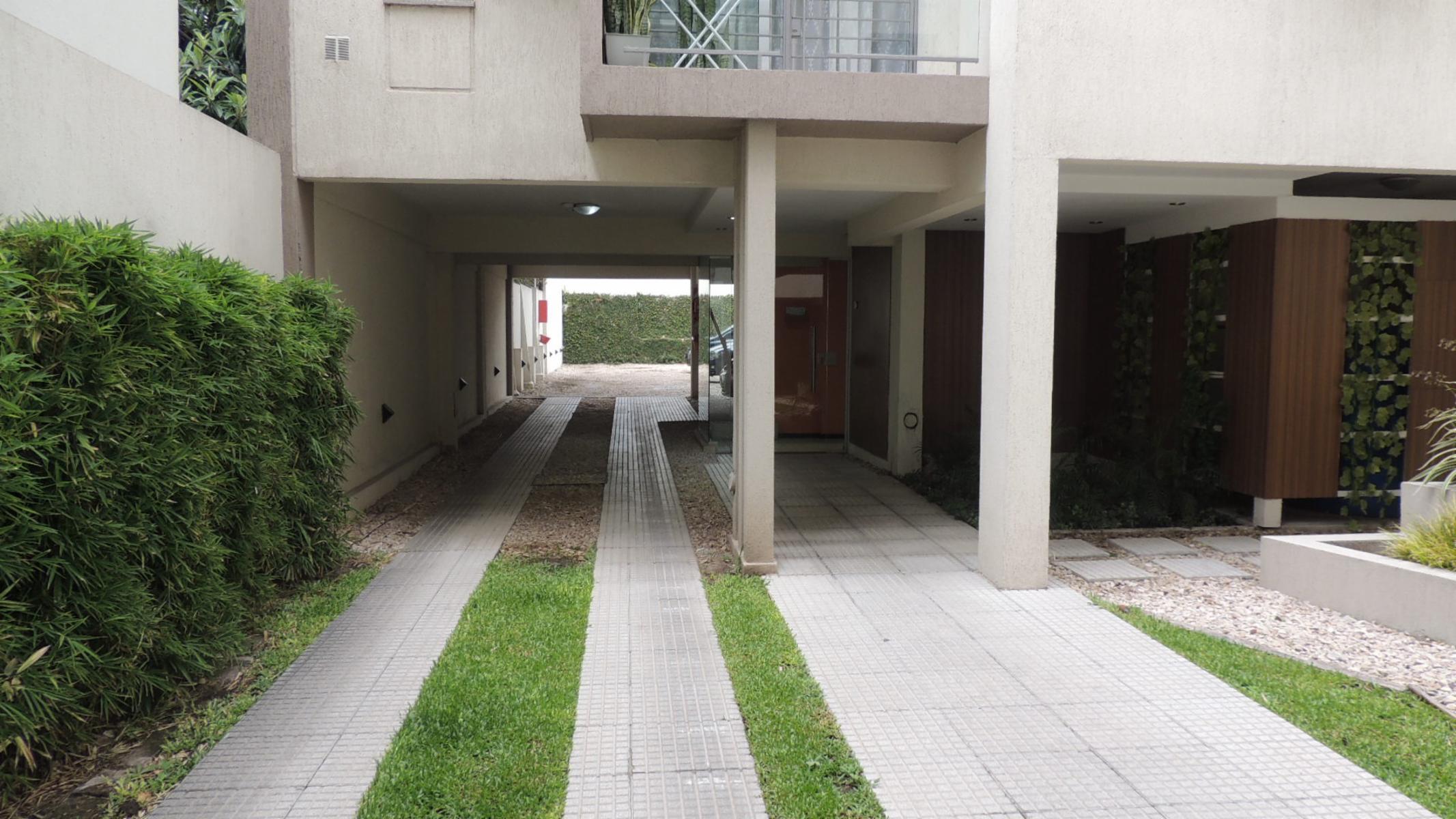 ALMTE. BROWN 200 · Morón — foto 6