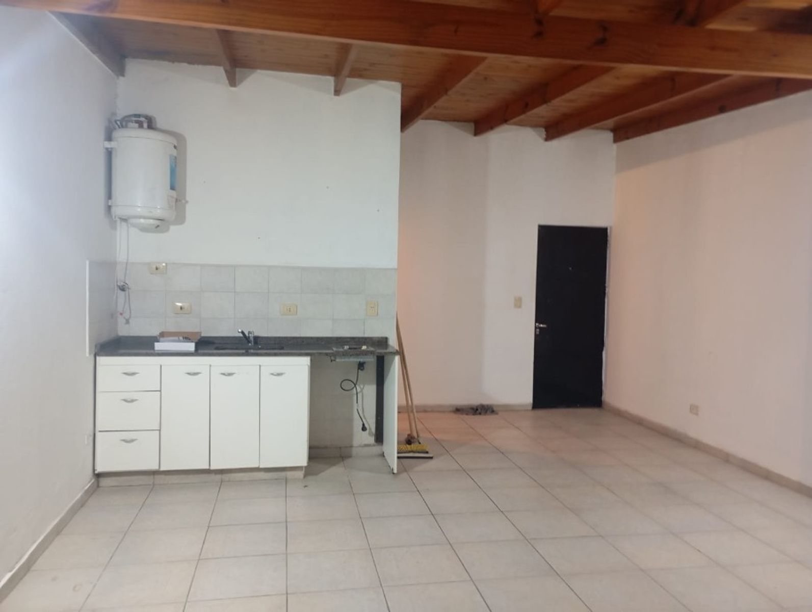 L. M. Campos 932 1° FTE · Morón — foto 3