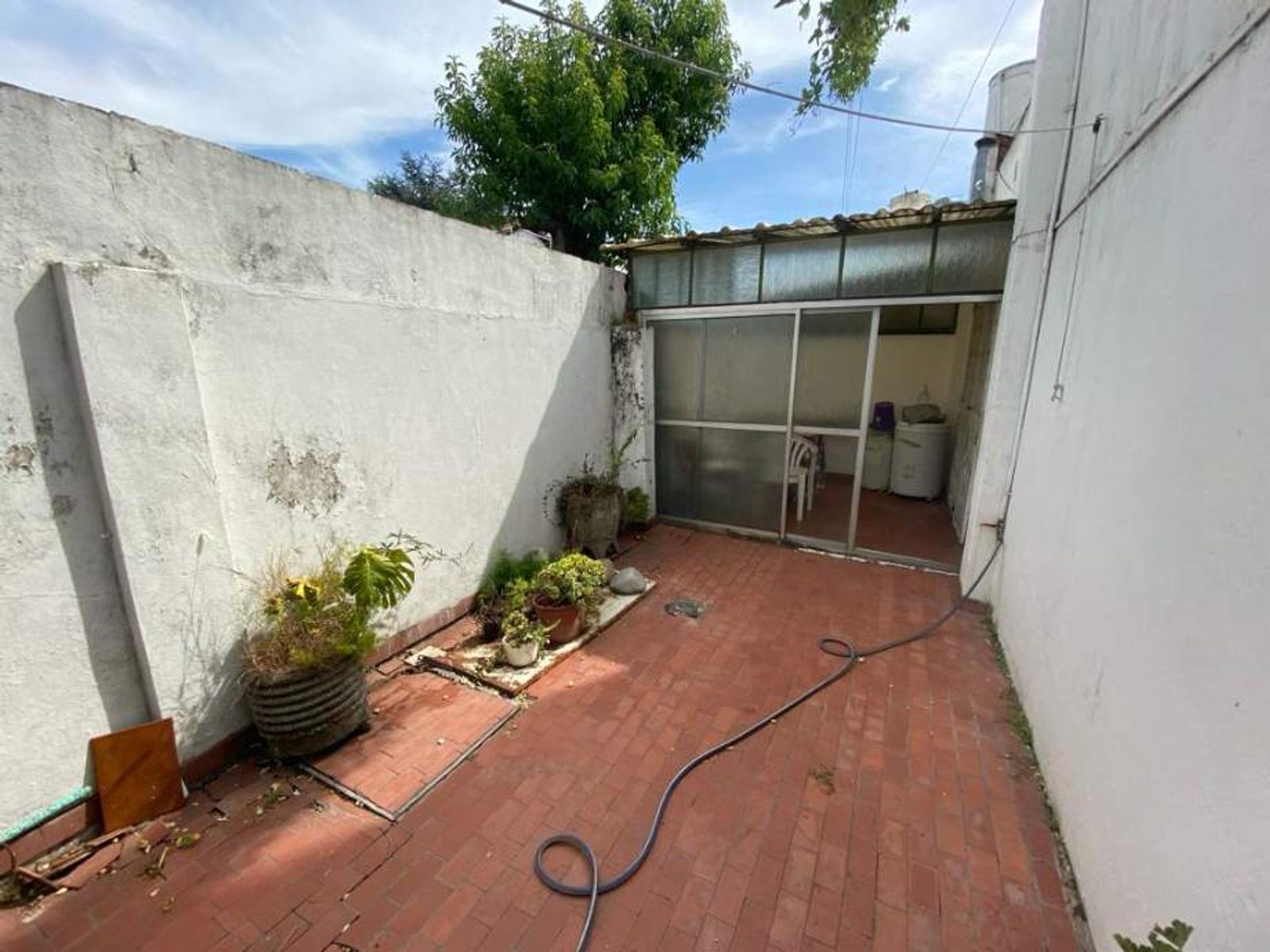 Larrea 356 · Morón — foto 9
