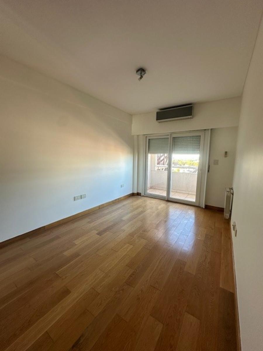 R L FALCON 5700 · Villa Luro — foto 12