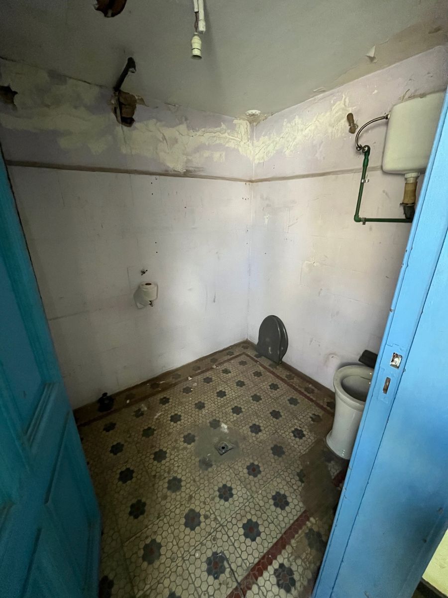 Bartolome Mitre 1010 · Almirante Brown — foto 12