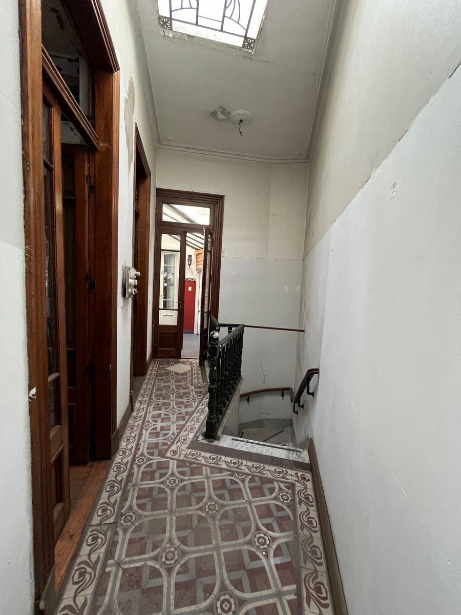 Bartolome Mitre 1010 · Almirante Brown — foto 7