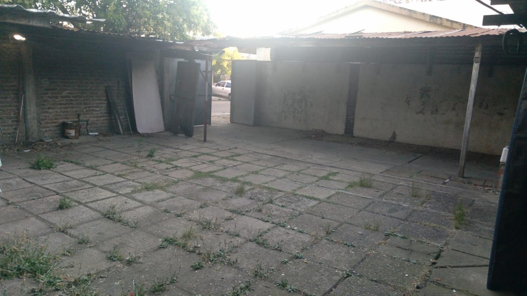 Jose Bianco 511 · Morón — foto 3