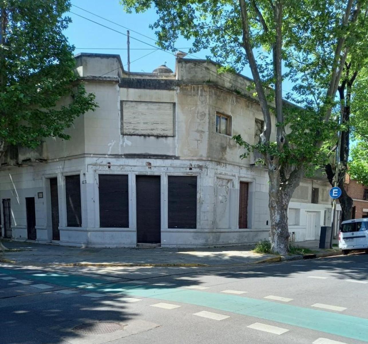 Venta de Lote en Esquina en Caballito