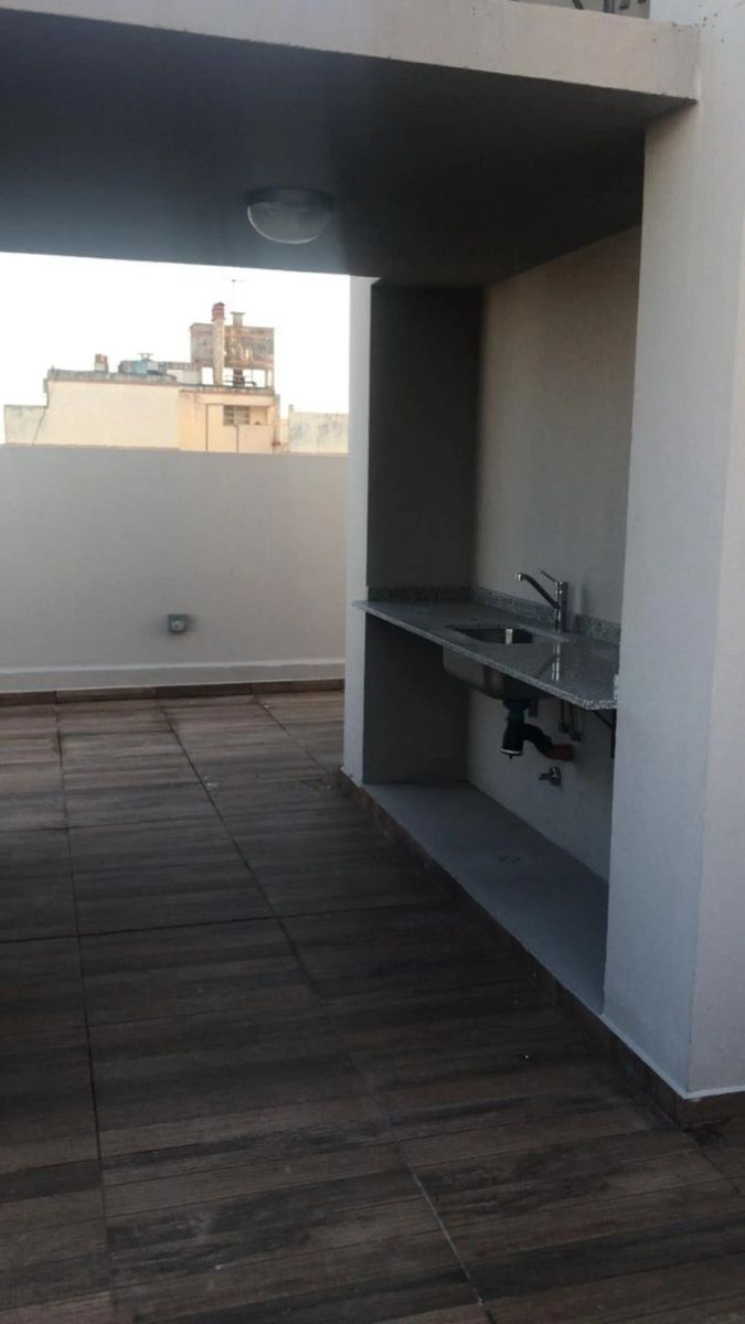 tonelero 5900 · Liniers — foto 3