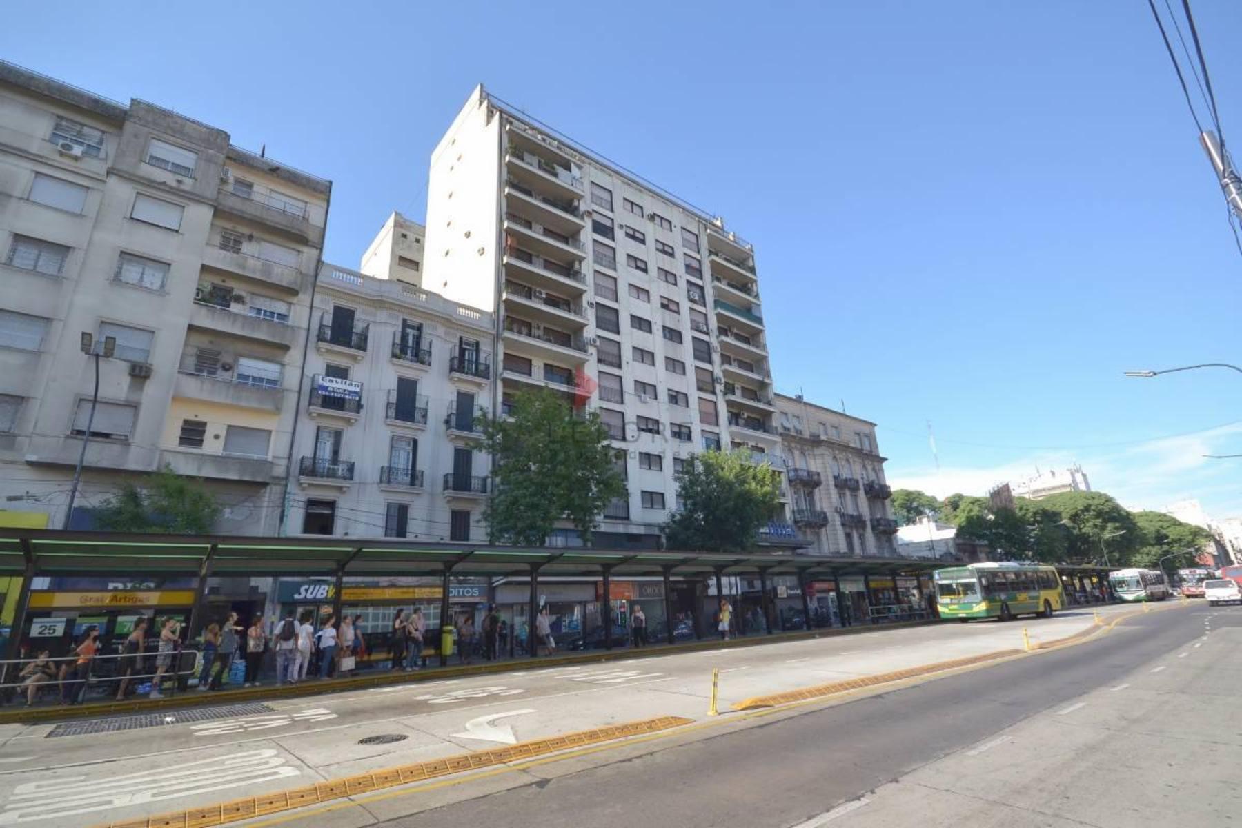 AVENIDA RIVADAVIA 7000 · Flores — foto 4