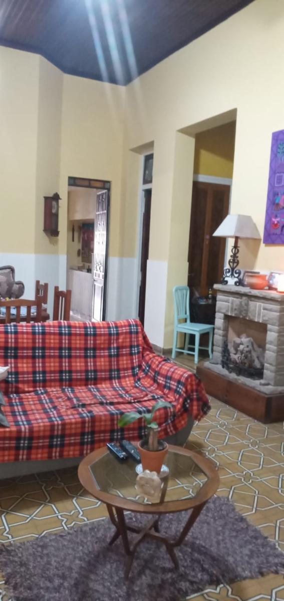Pellegrini 650 · Almirante Brown — foto 10