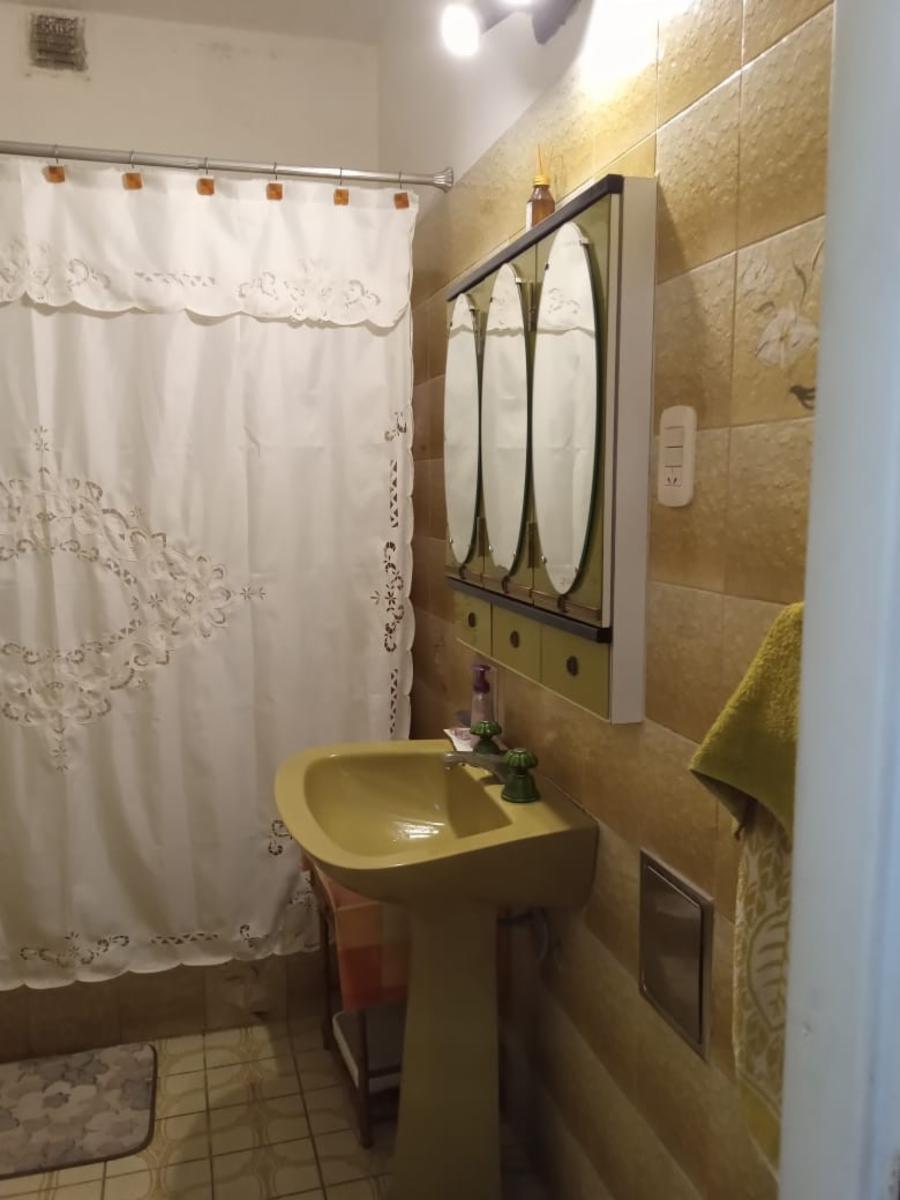 Pellegrini 650 · Almirante Brown — foto 14