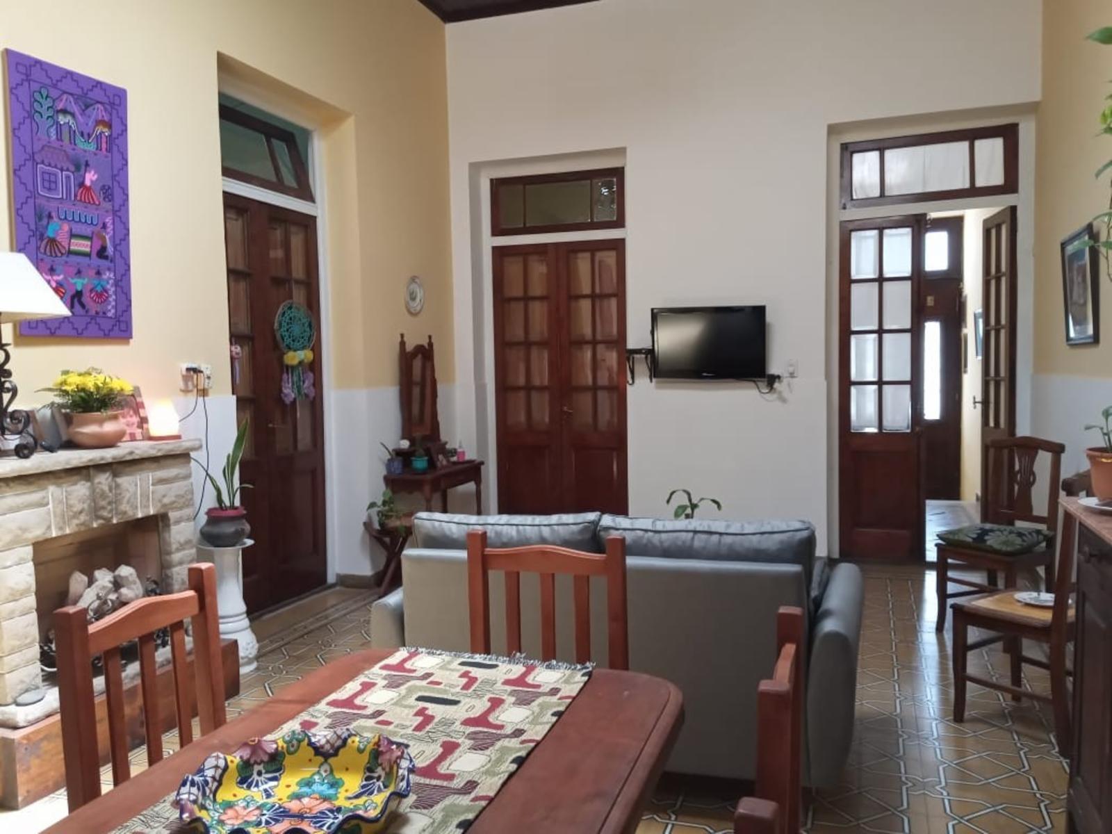 Pellegrini 650 · Almirante Brown — foto 19