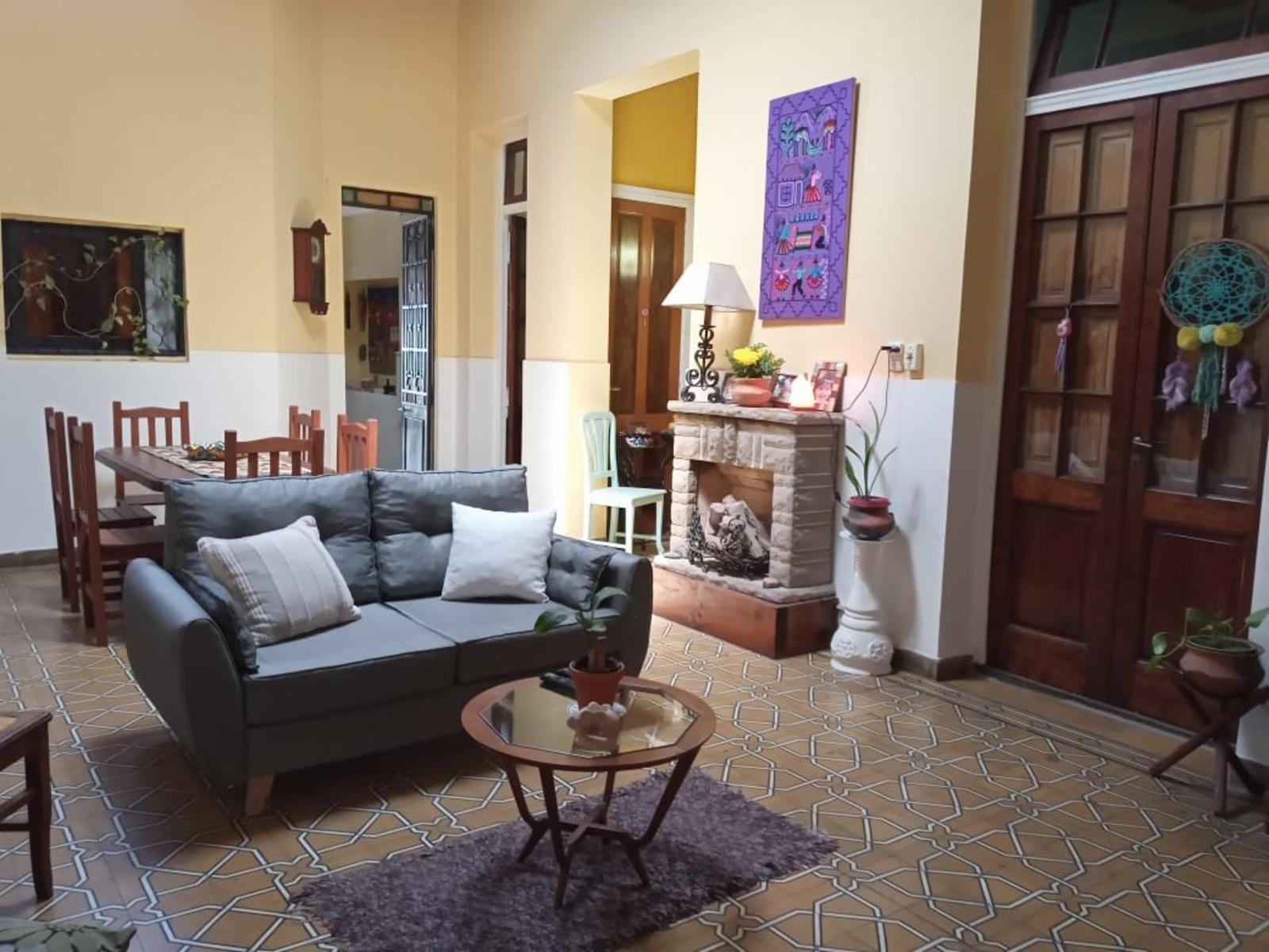 Pellegrini 650 · Almirante Brown — foto 20