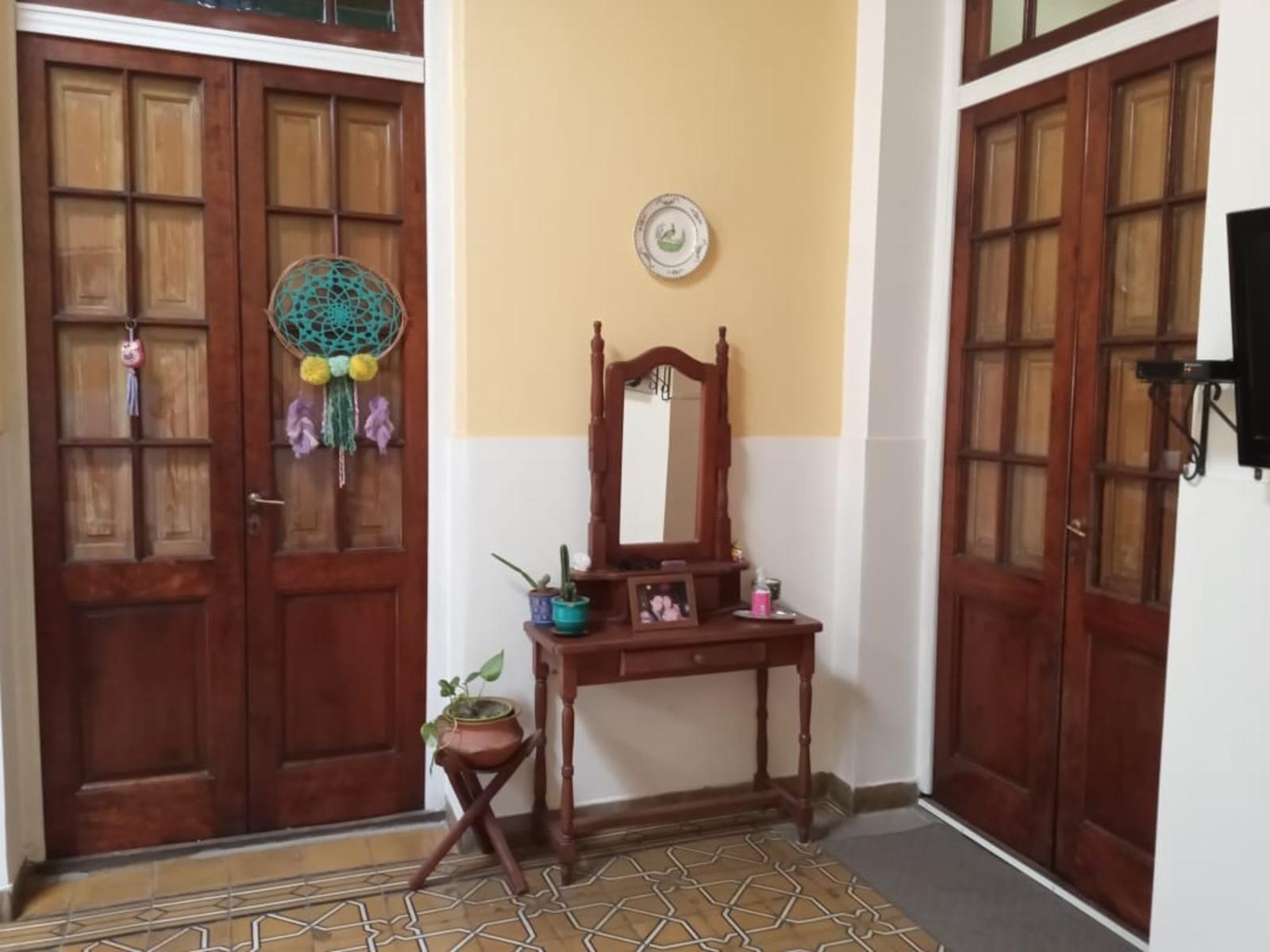 Pellegrini 650 · Almirante Brown — foto 24