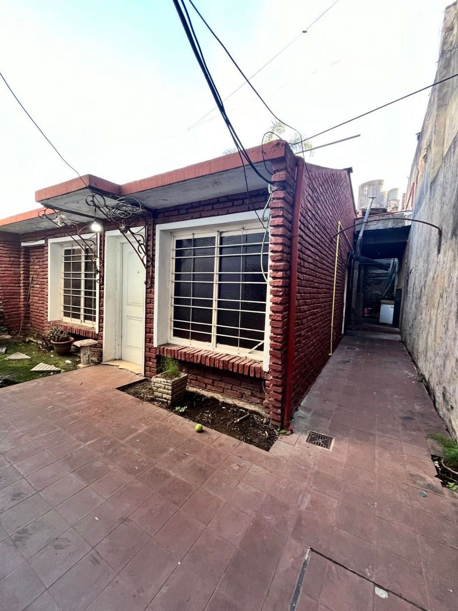 PEDERNERA 1700 · Flores — foto 14