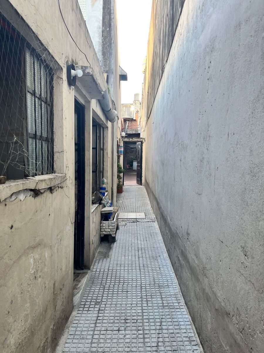PEDERNERA 1700 · Flores — foto 3