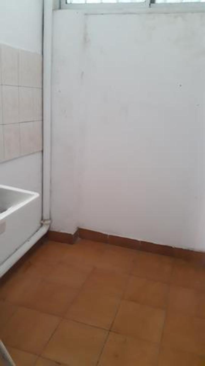 TUYUTI 860 · La Matanza — foto 5