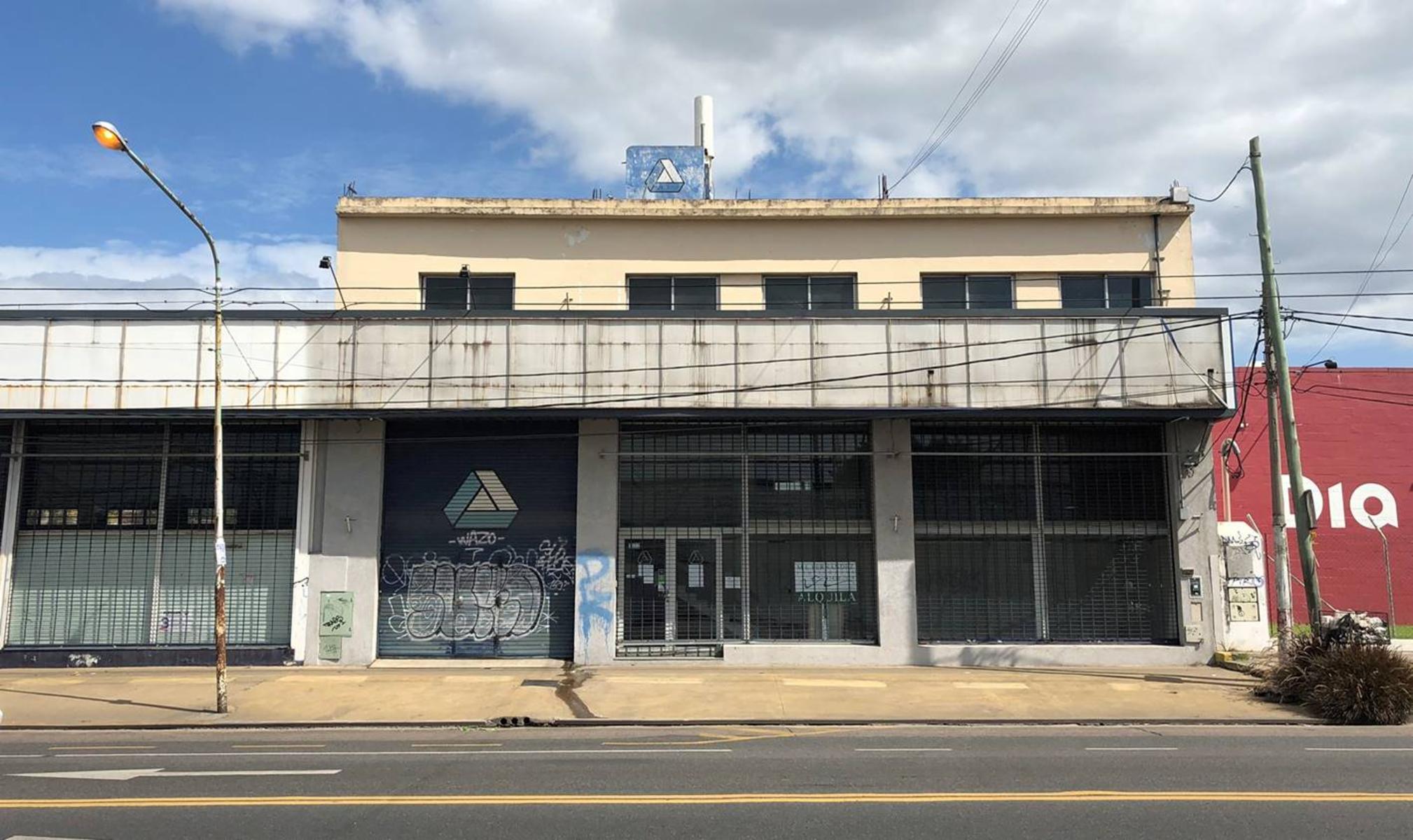 Av. E. Zeballos 3022 · Morón — foto 3