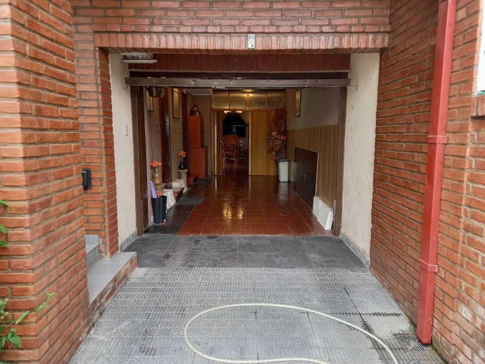 HUAURA 389 · Morón — foto 6