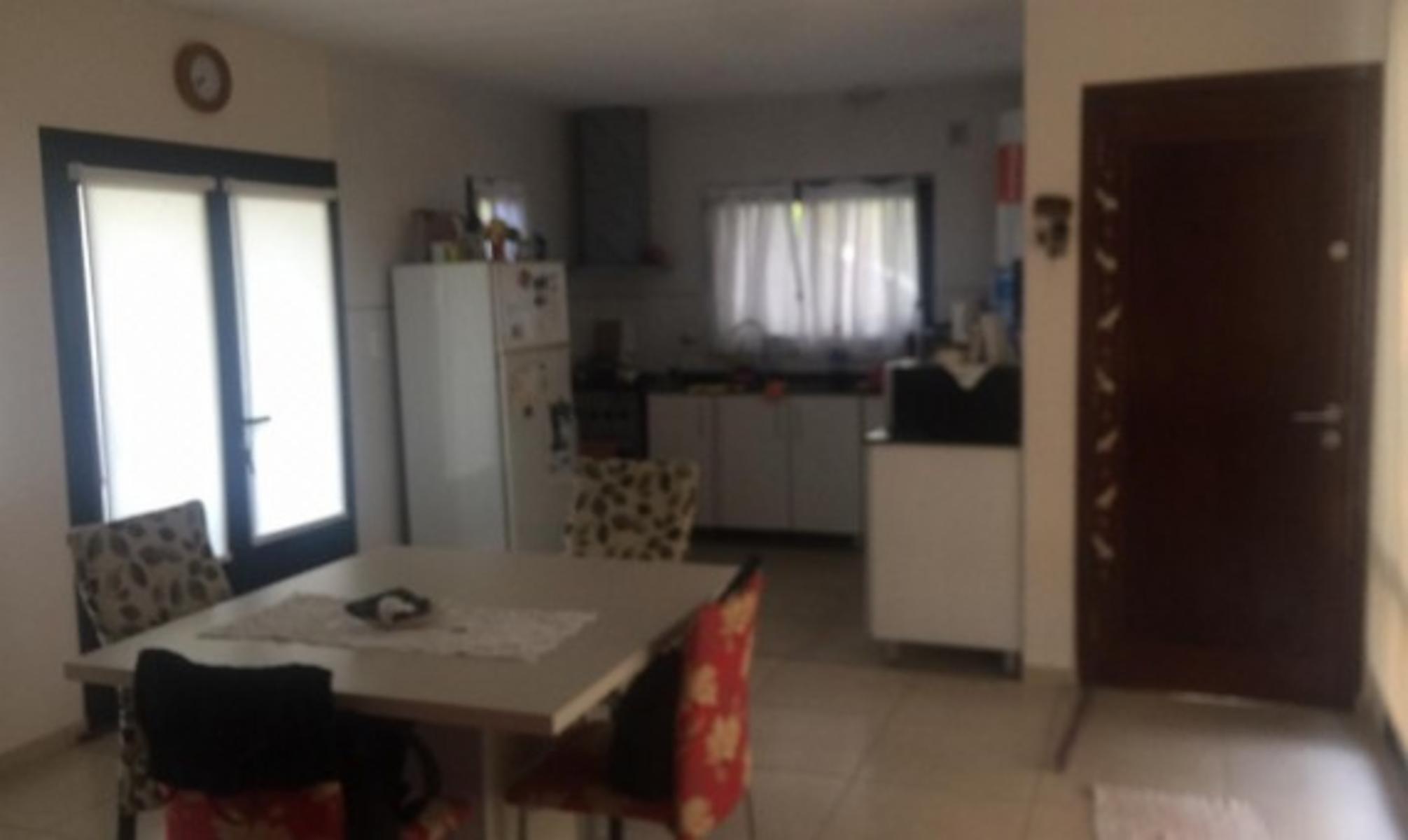 sarmiento 11200 · Florencio Varela — foto 5