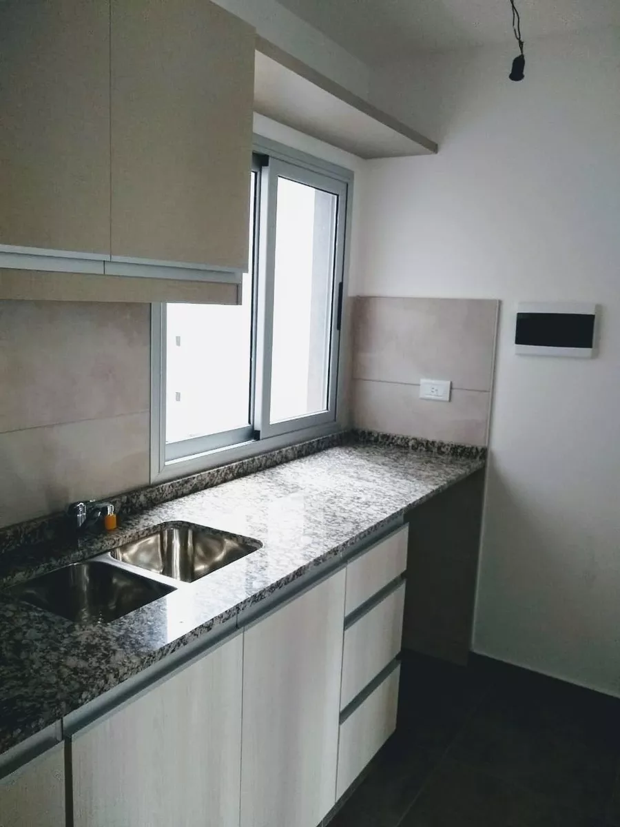 VENTA DEPARTAMENTO 2 AMBIENTES - MORON