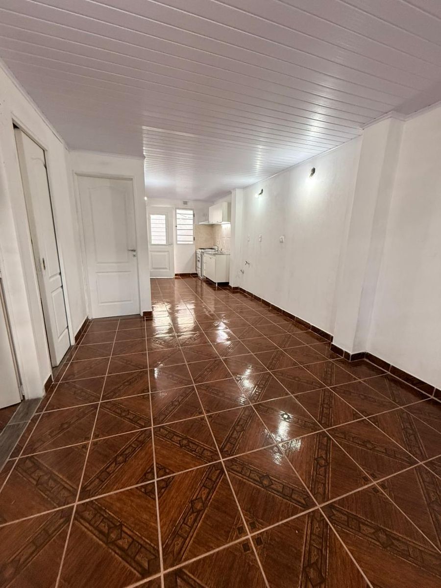 MAESTRA GONZALEZ DE HERCHT 1036 · Hurlingham — foto 5