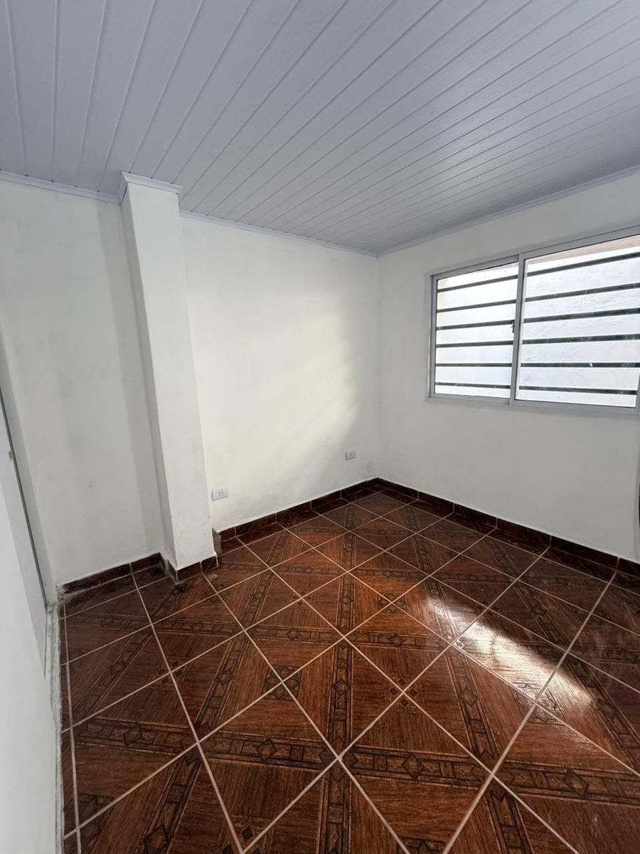MAESTRA GONZALEZ DE HERCHT 1036 · Hurlingham — foto 10