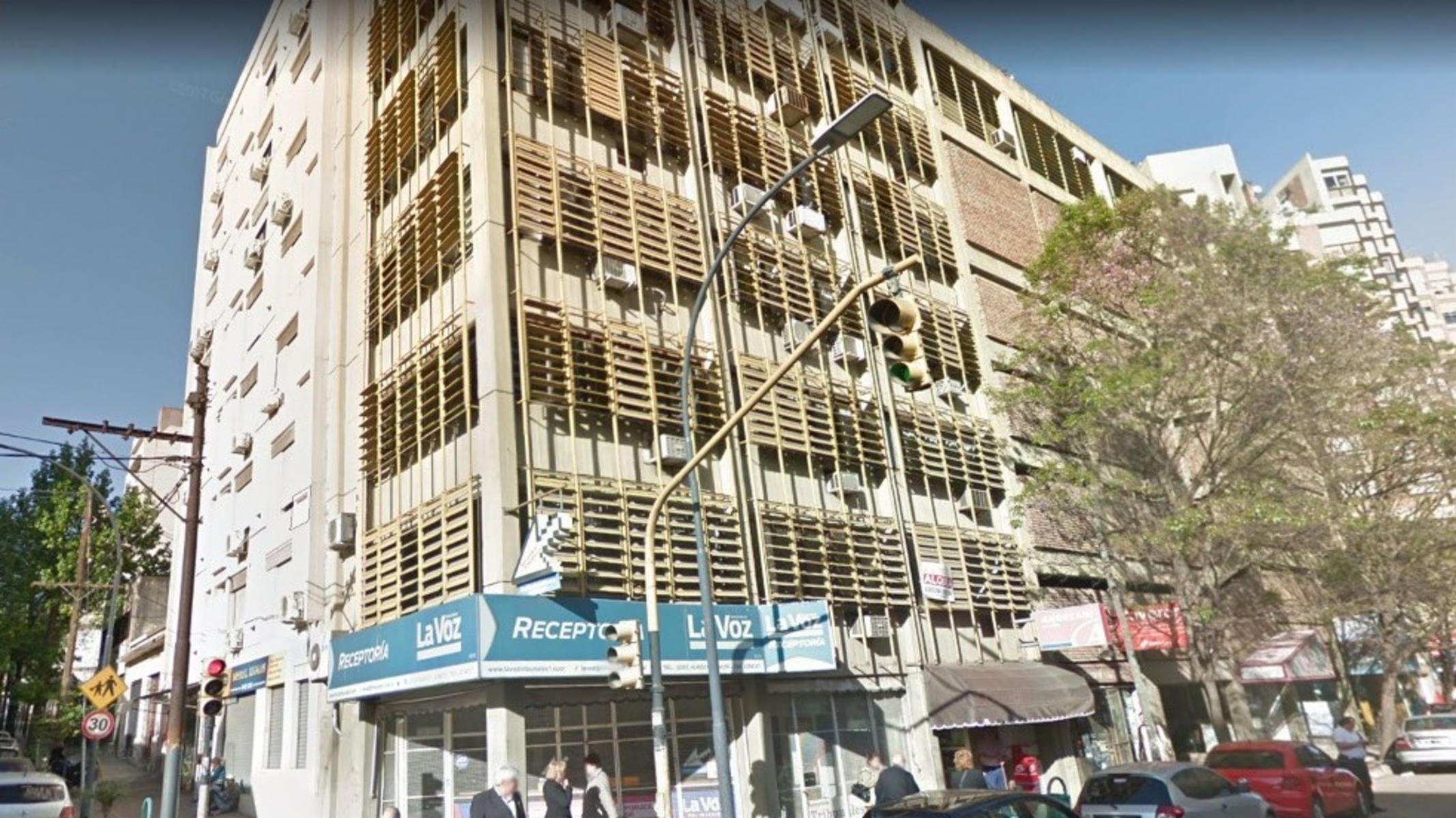 EN VENTA - OFICINA FRENTE A TRIBUNALES I - ARTURO M BAS ESQUINA D. QUIROZ - 35M2 - CON RENTA