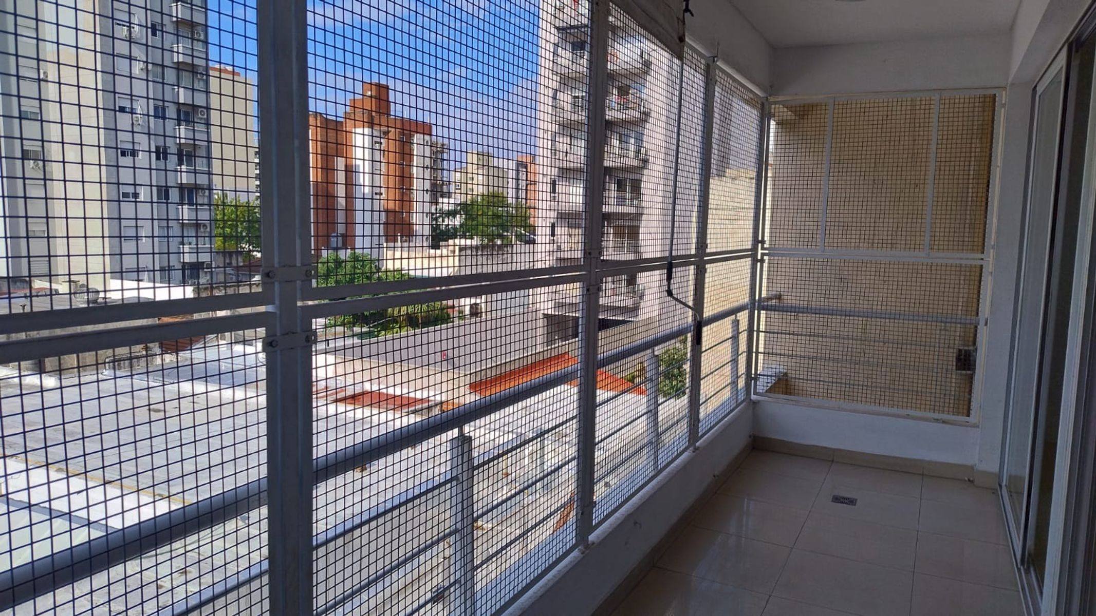 TUCUMAN 1200 · Lanús — foto 22