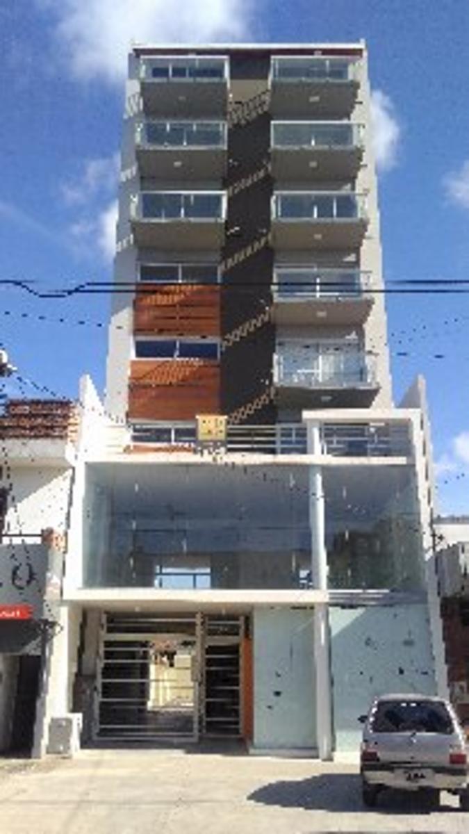 Excelente departamento de 2 ambientes con vista al rio.