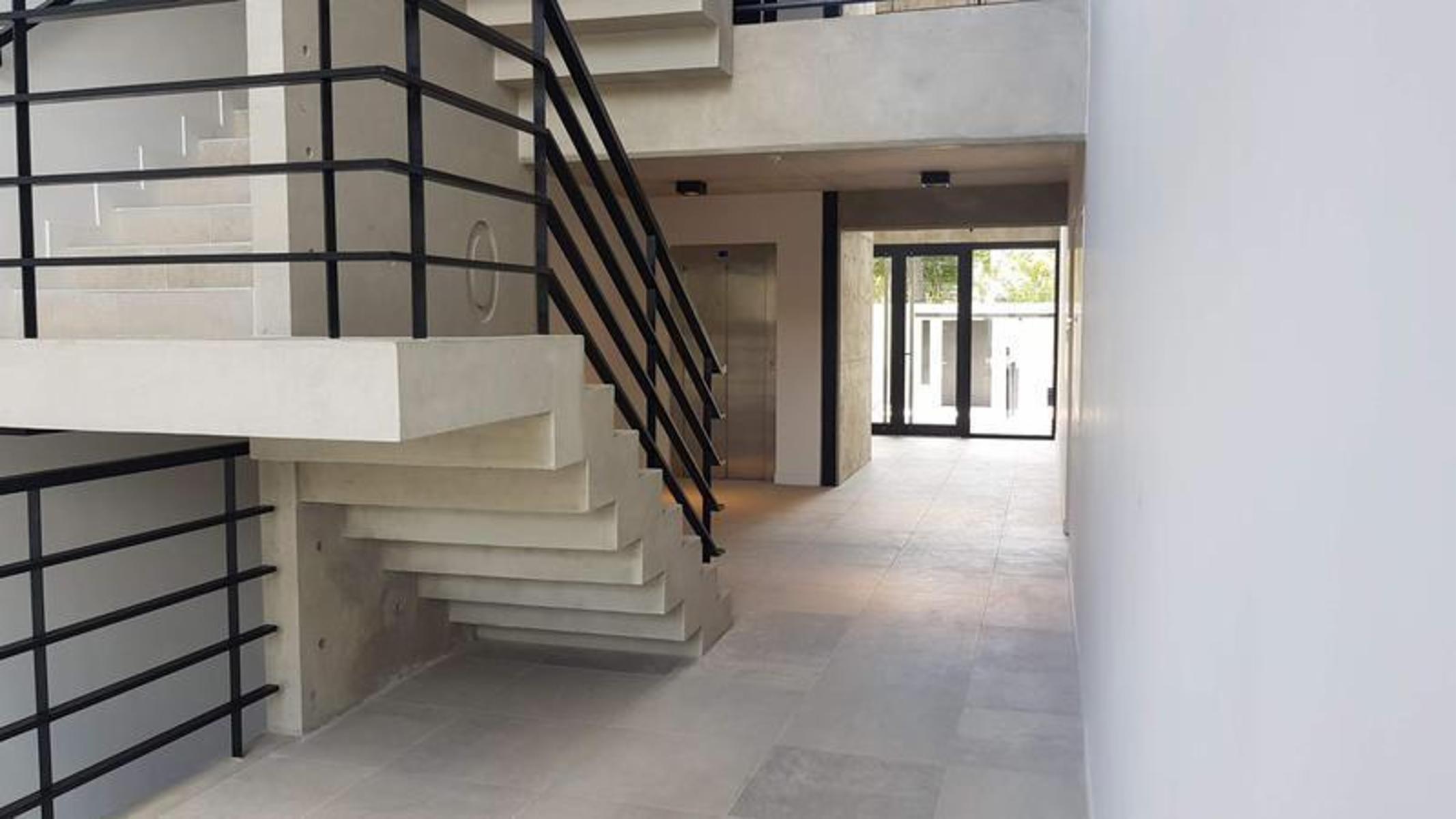 Victorino de la Plaza 350 · Morón — foto 11