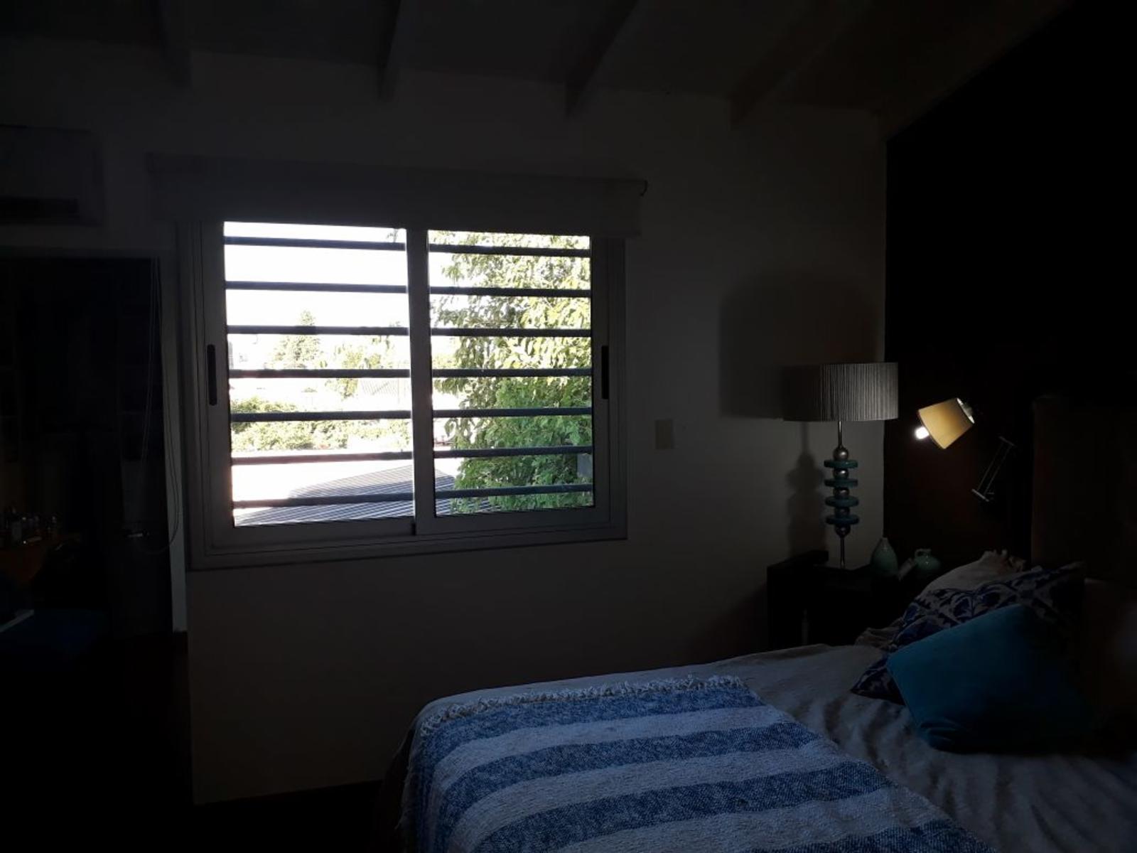 Hermosa Casa en Venta en Ituzaingó lado norte.