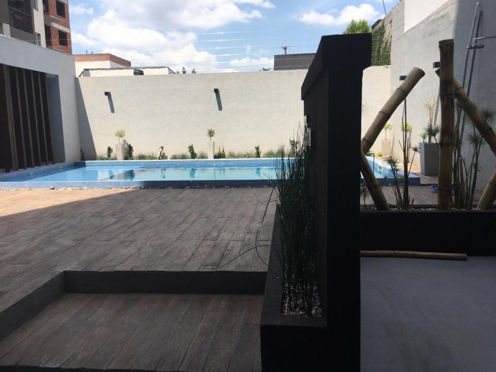 VENTA DEPARTAMENTOS EN MORON DE CATEGORIA. 2 Y 3 AMBIENTES DISPONIBLES. SUM PISCINA. PARA EXIGENTES