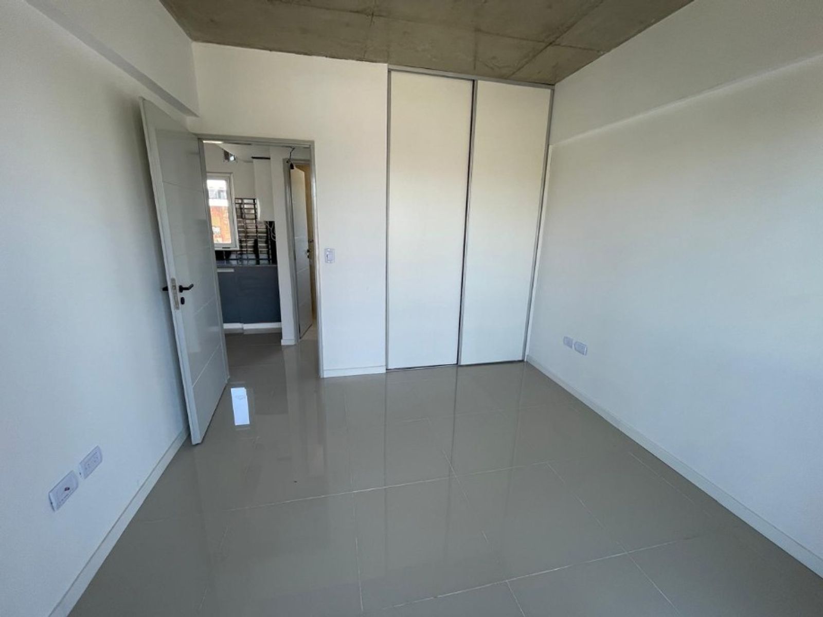 Alem 871 1°FTE · Morón — foto 3