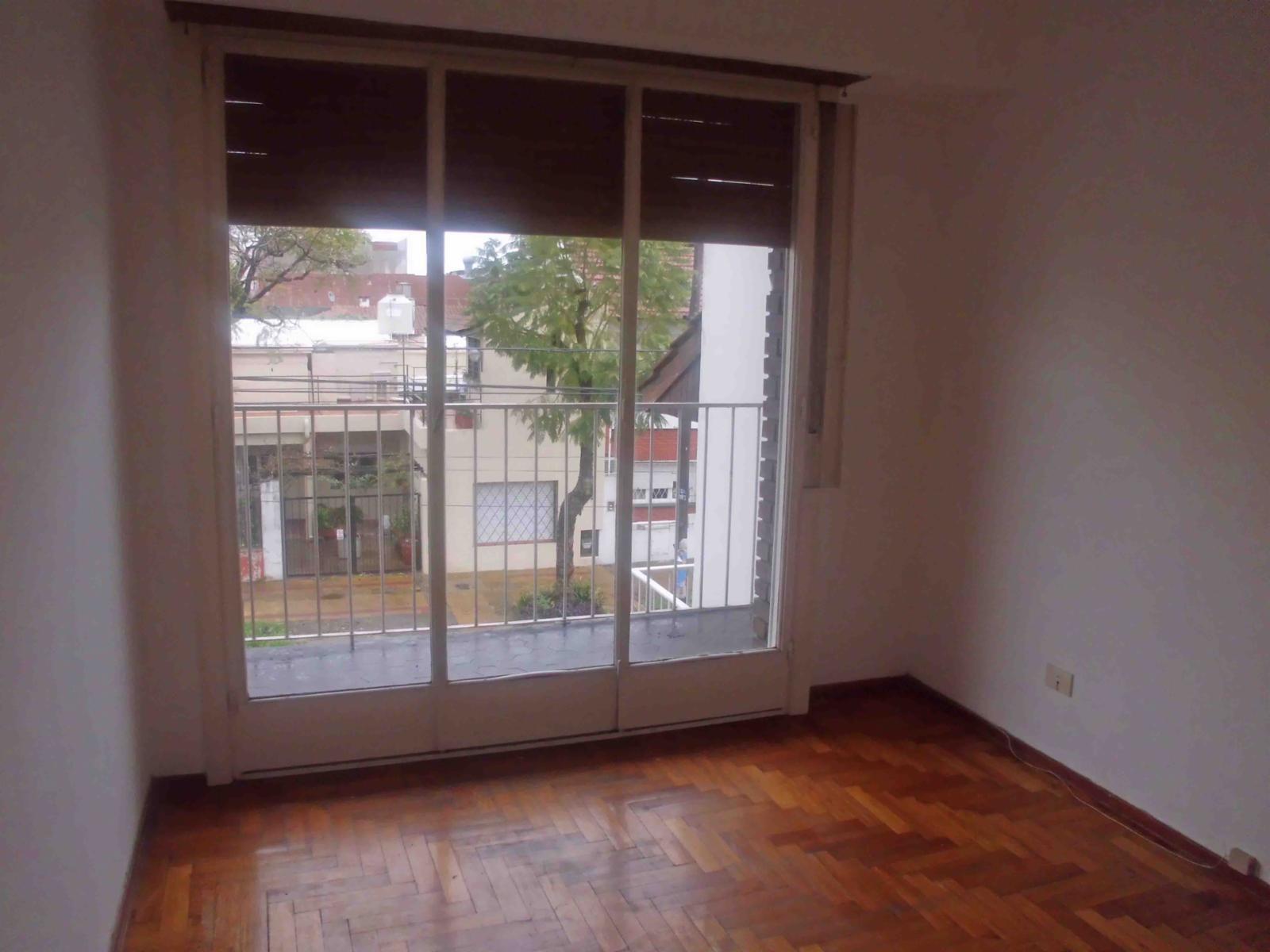 Santa Fe al 700 · Morón — foto 5