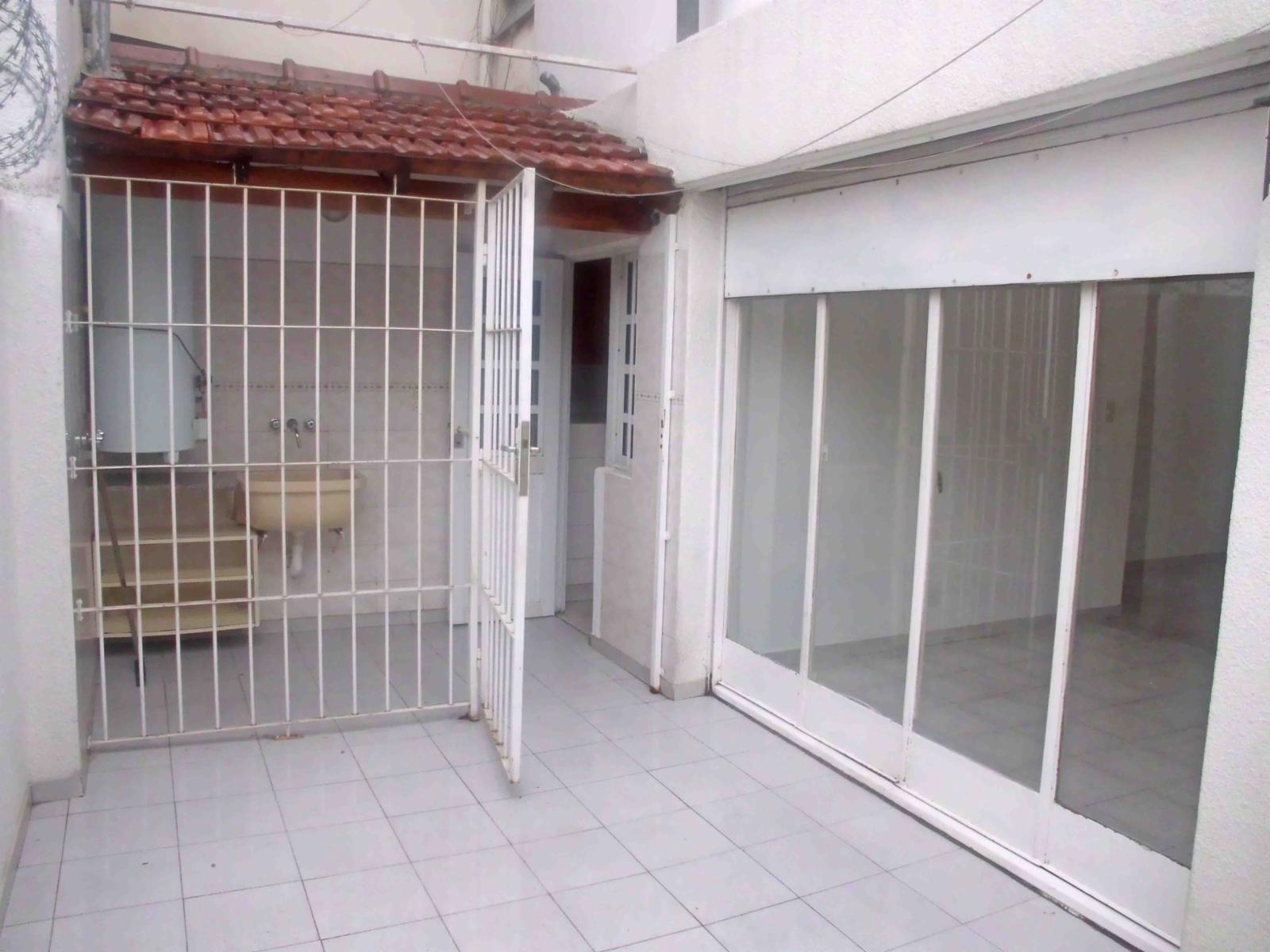 Santa Fe al 700 · Morón — foto 8