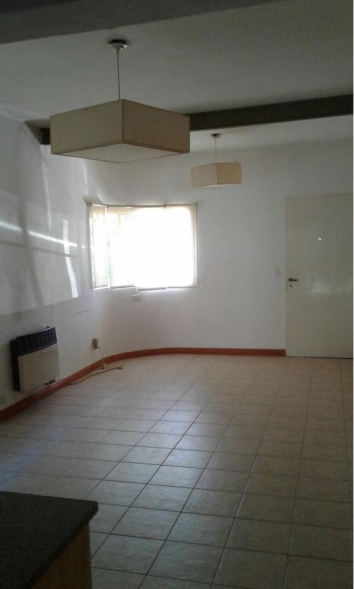 Casa de tres ambientes a la venta en San Miguel, APTO CREDITO